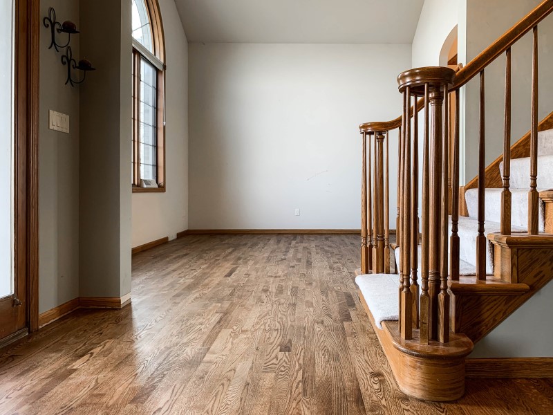 oak staircase opening